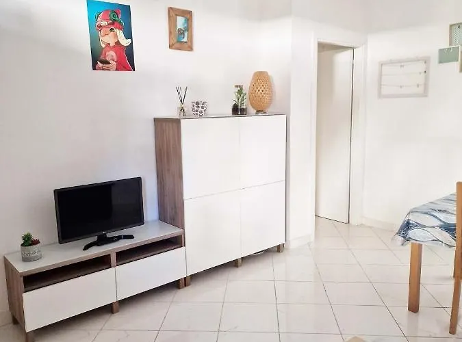 Апартаменти Quadrilocale Vicino Al Centro - Nido Del Colibri *